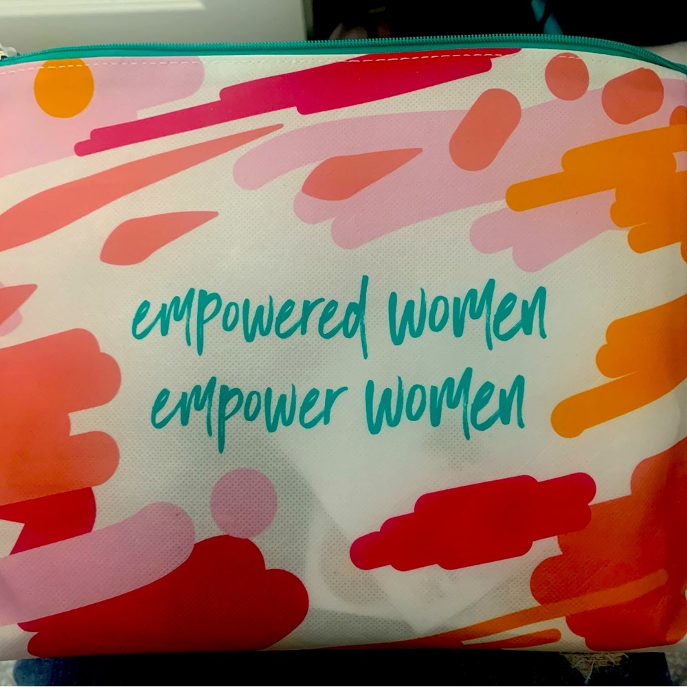 COPY - Mystery makeup bag. 5+full size items